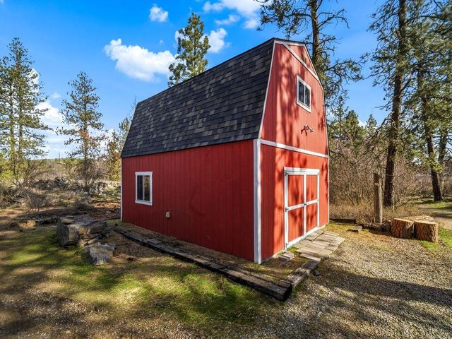 15005 W Silver Lake Rd, Medical Lake, WA 99022