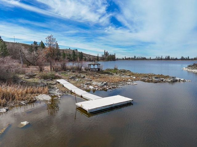 15005 W Silver Lake Rd, Medical Lake, WA 99022