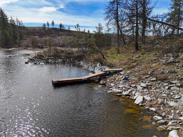 15005 W Silver Lake Rd, Medical Lake, WA 99022