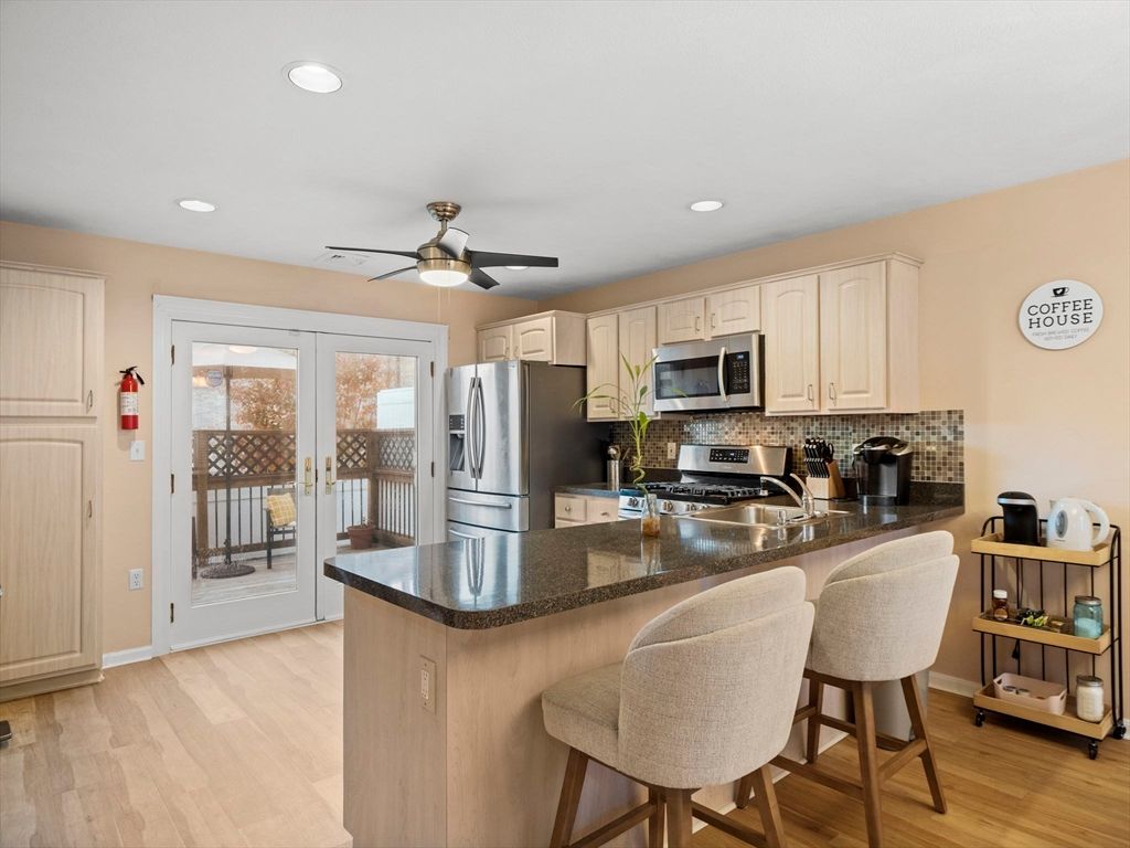 580 Bennington St 580, Boston, MA 02128