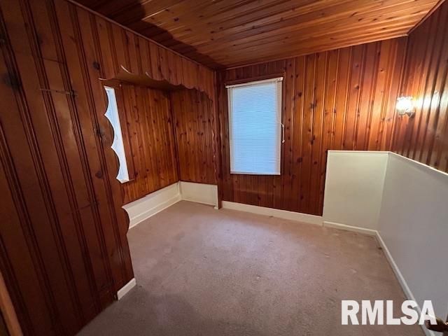 528 ROSEHILL Avenue, Springfield, IL 62704