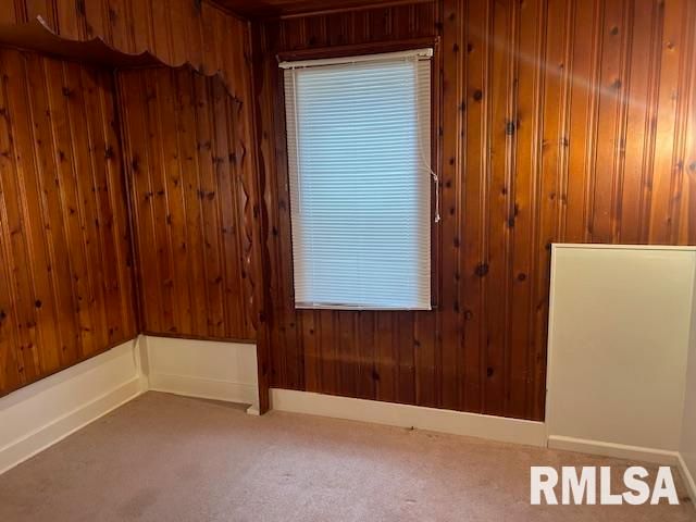 528 ROSEHILL Avenue, Springfield, IL 62704