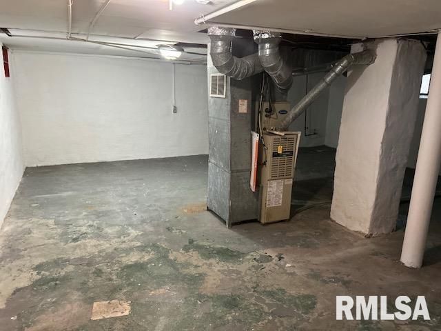 528 ROSEHILL Avenue, Springfield, IL 62704