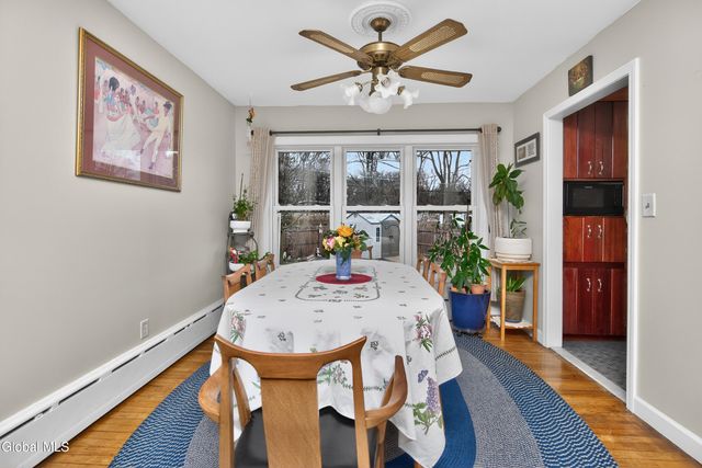 6 Nicholas Drive, Colonie, NY 12205