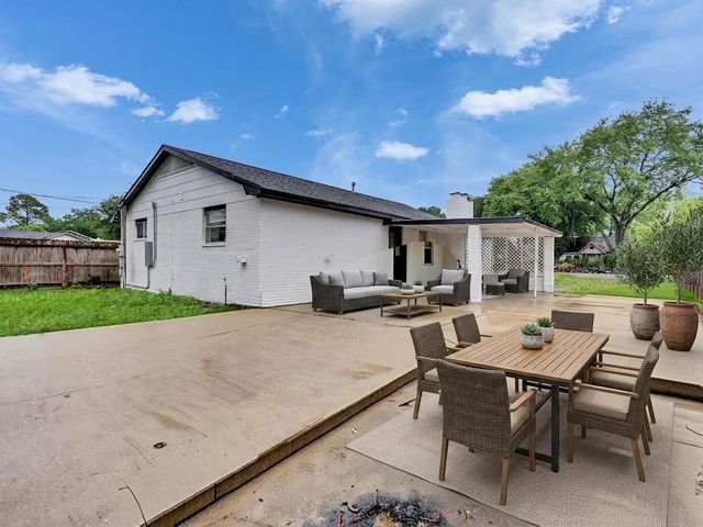 9605 Belfast Road, La Porte, TX 77571