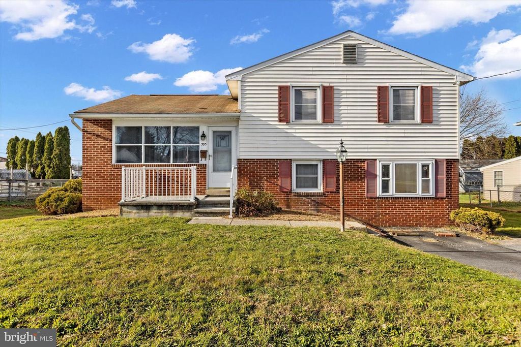 303 BRANDY LANE, Mechanicsburg, PA 17055
