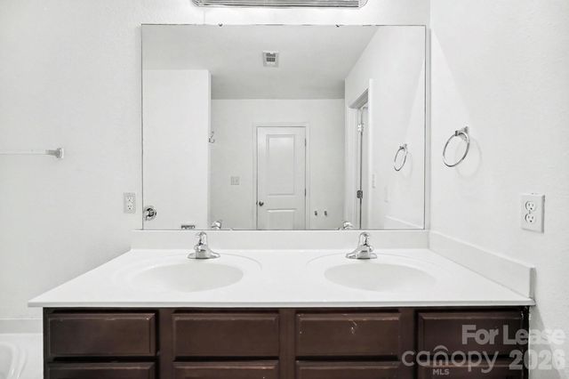 4937 Broad Leaf Court, Dallas, NC 28034