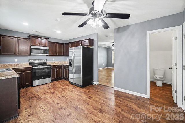 4937 Broad Leaf Court, Dallas, NC 28034