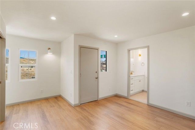 1241 W 22nd Street, Los Angeles, CA 90007