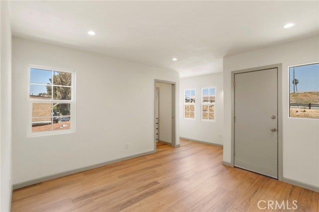 1241 W 22nd Street, Los Angeles, CA 90007