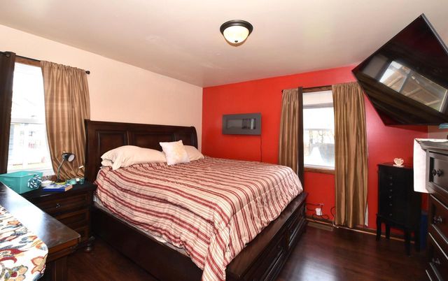 4040 N 11th STREET, Milwaukee, WI 53209