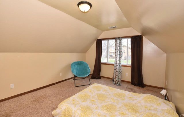 4040 N 11th STREET, Milwaukee, WI 53209