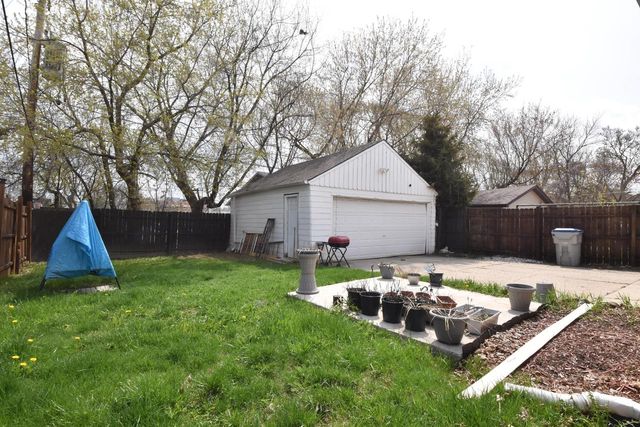 4040 N 11th STREET, Milwaukee, WI 53209