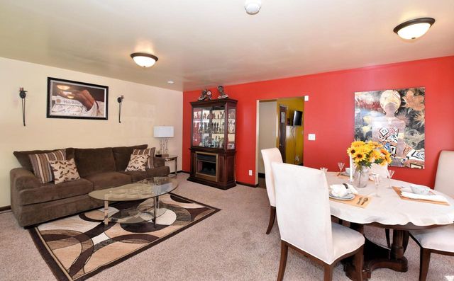 4040 N 11th STREET, Milwaukee, WI 53209