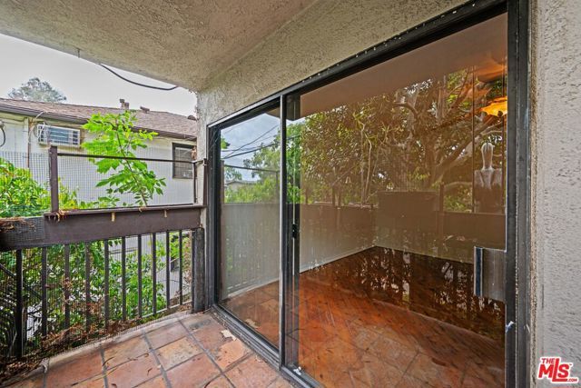 950 N Kings Road 144, West Hollywood, CA 90069