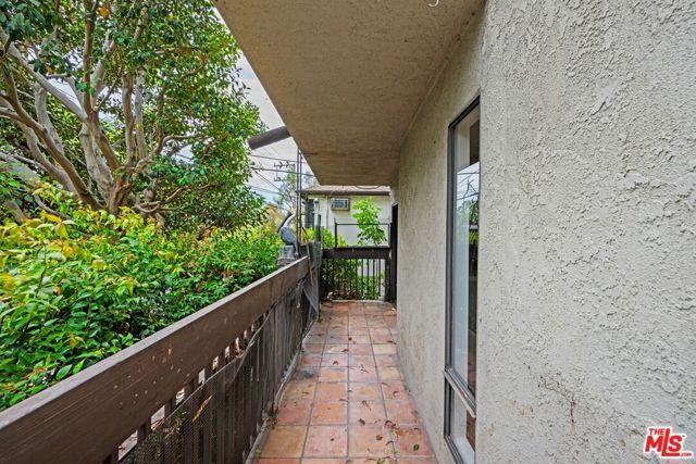 950 N Kings Road 144, West Hollywood, CA 90069