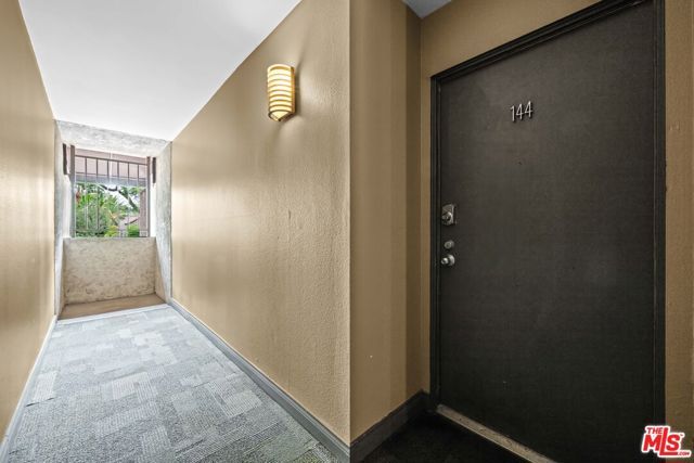 950 N Kings Road 144, West Hollywood, CA 90069