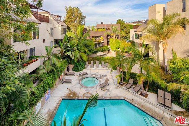 950 N Kings Road 144, West Hollywood, CA 90069