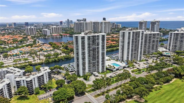 3625 N Country Club Drive 1210, Aventura, FL 33180