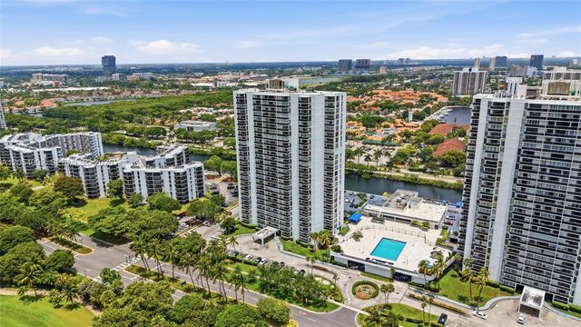 3625 N Country Club Drive 1210, Aventura, FL 33180