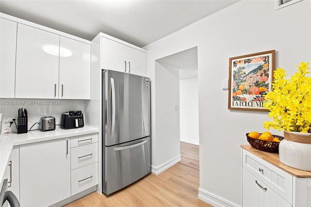 3625 N Country Club Drive 1210, Aventura, FL 33180
