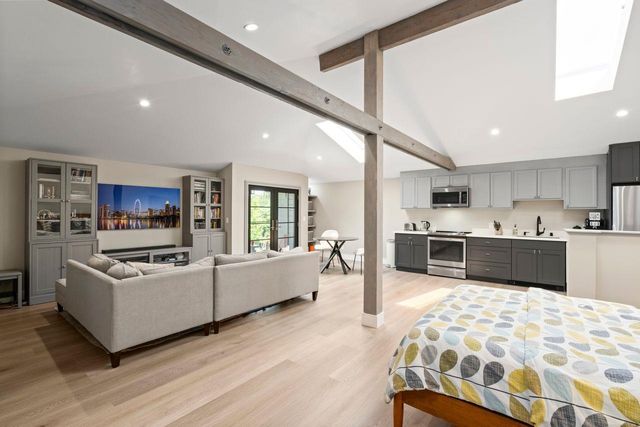 145 Central Avenue, Los Gatos, CA 95030