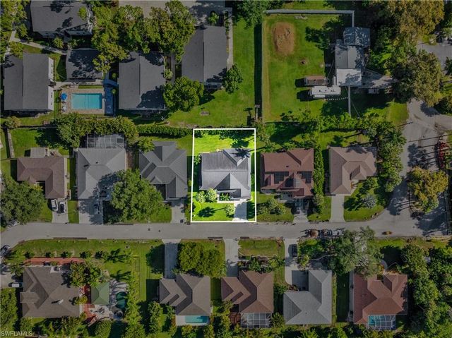 7894 Sandel Wood CIR W, Fort Myers, FL 33908