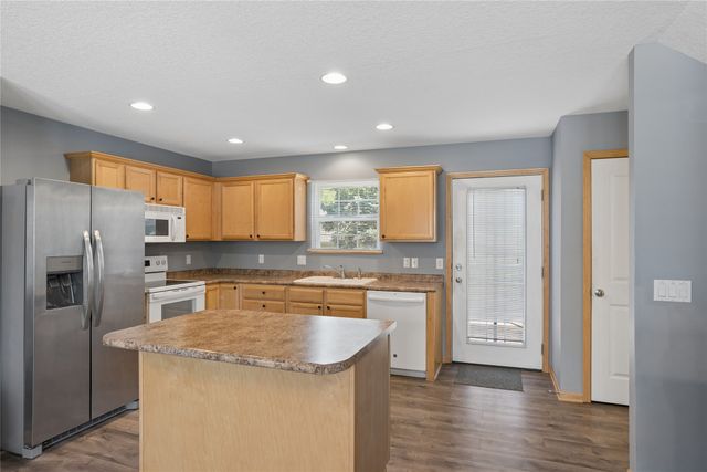 5509 Jordan Court, Johnston, IA 50131