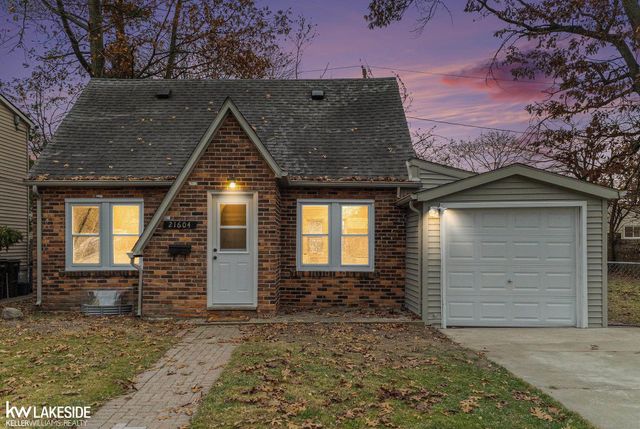 21604 Harper Lake Avenue, St Clair Shores, MI 48080