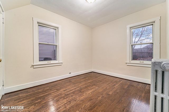 21604 Harper Lake Avenue, St Clair Shores, MI 48080