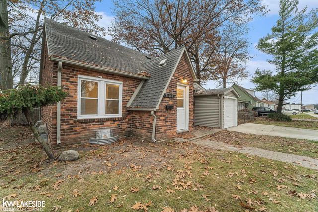 21604 Harper Lake Avenue, St Clair Shores, MI 48080