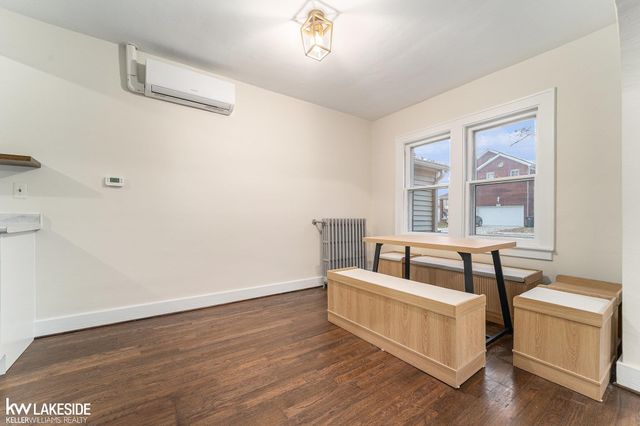 21604 Harper Lake Avenue, St Clair Shores, MI 48080