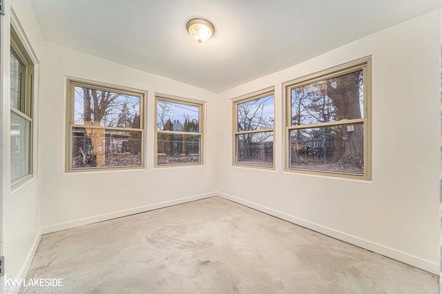 21604 Harper Lake Avenue, St Clair Shores, MI 48080