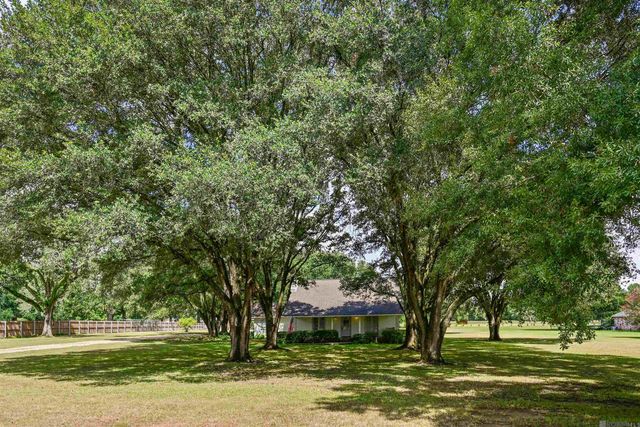 23135 Brian Rd, Zachary, LA 70791