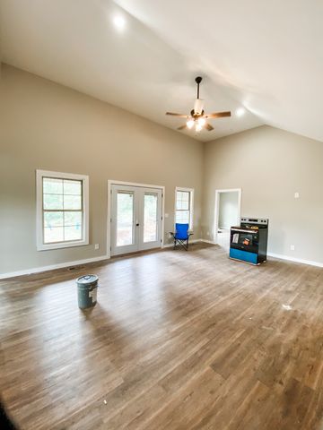 1281 Vickie Ln, Portland, TN 37148