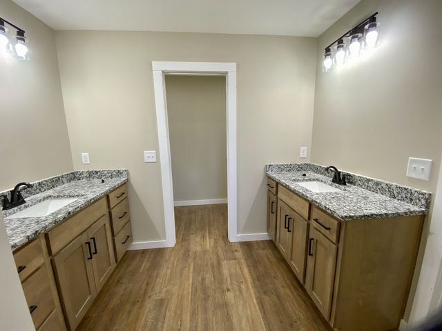 1281 Vickie Ln, Portland, TN 37148