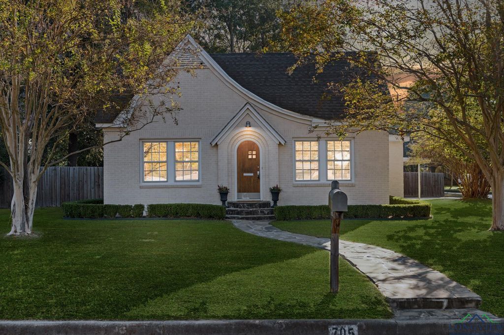 705 Mitchell, Gilmer, TX 75644