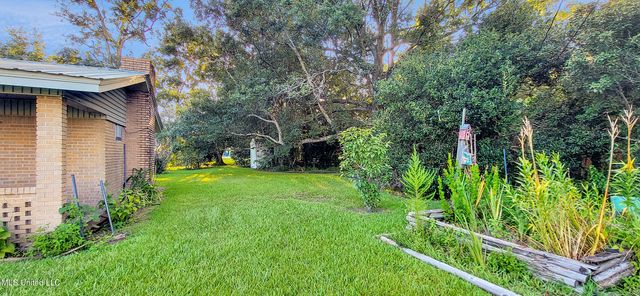 14224 Dedeaux Road, Gulfport, MS 39503