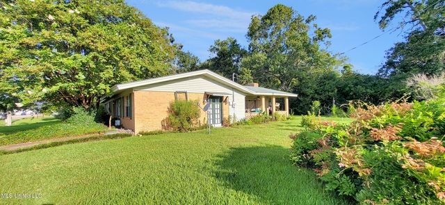 14224 Dedeaux Road, Gulfport, MS 39503