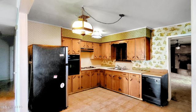 14224 Dedeaux Road, Gulfport, MS 39503
