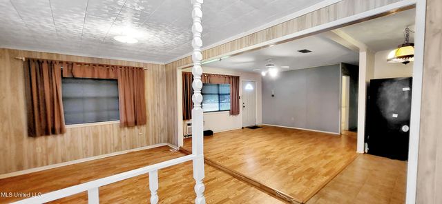 14224 Dedeaux Road, Gulfport, MS 39503