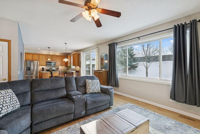 14280 Bayberry Trail, Rosemount, MN 55068