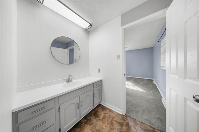 1609 Gainesway Drive, Worthington, KY 41183