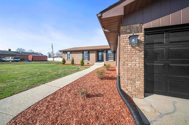 1609 Gainesway Drive, Worthington, KY 41183