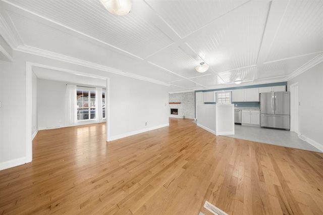 1609 Gainesway Drive, Worthington, KY 41183