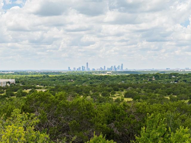 7713 Saddle Up DR, Austin, TX 78724