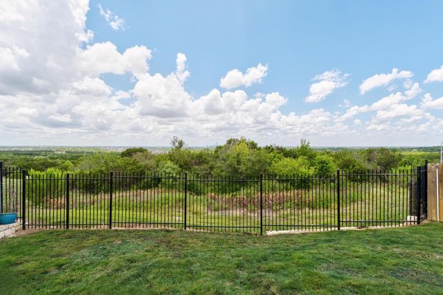 7713 Saddle Up DR, Austin, TX 78724