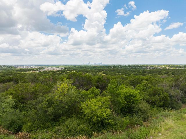 7713 Saddle Up DR, Austin, TX 78724