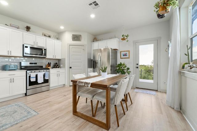 7713 Saddle Up DR, Austin, TX 78724