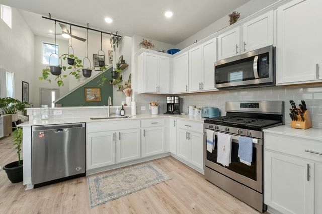 7713 Saddle Up DR, Austin, TX 78724